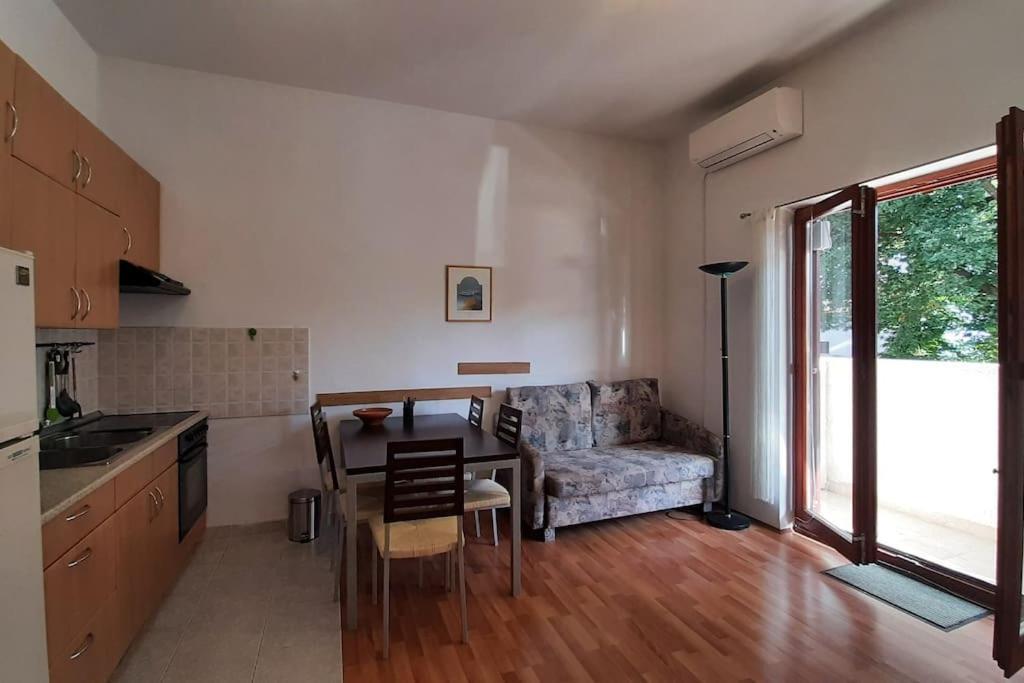 Quiet & Lovely Apartment-Ічичі Екстер'єр фото